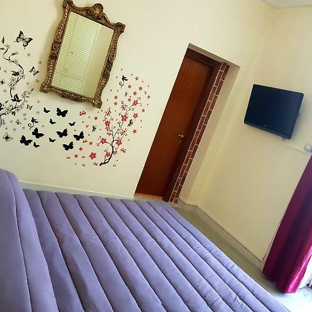 I Tetti Del Centro Storico Apartment Наполи Екстериор снимка
