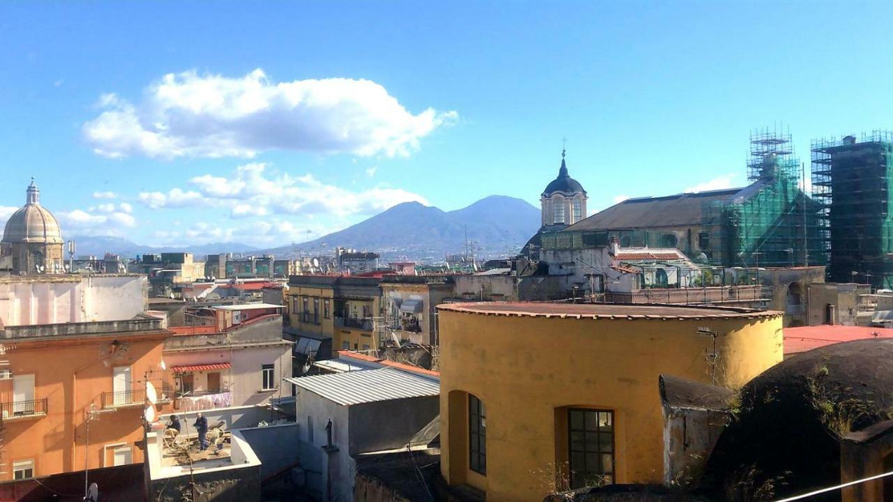 I Tetti Del Centro Storico Apartment Наполи Екстериор снимка