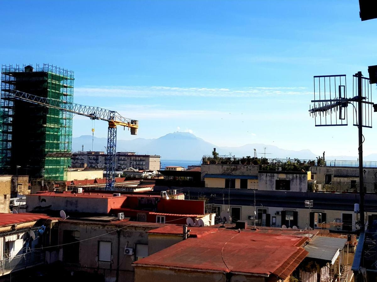 I Tetti Del Centro Storico Apartment Наполи Екстериор снимка